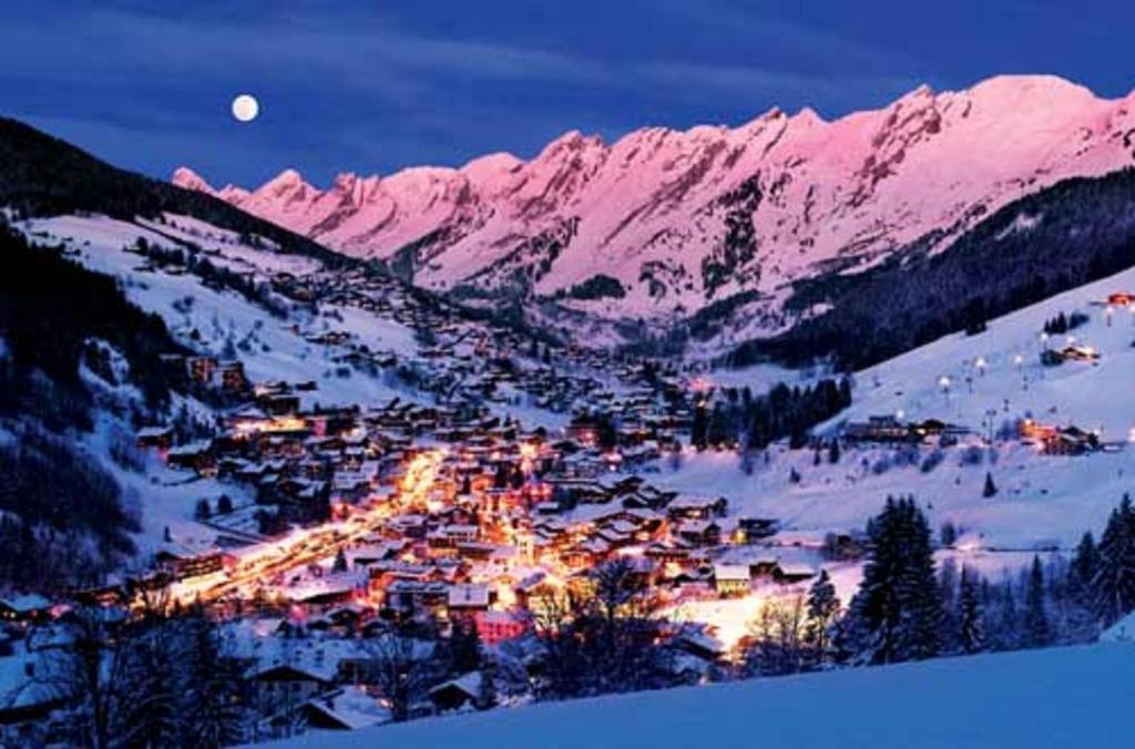 Hotel Les Airelles La Clusaz Exteriör bild